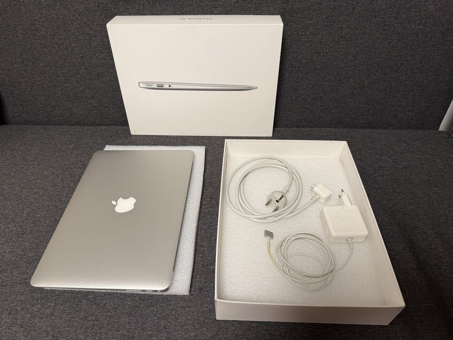 MacBook Air 2017 1st owner (2019) 154 cycle battery