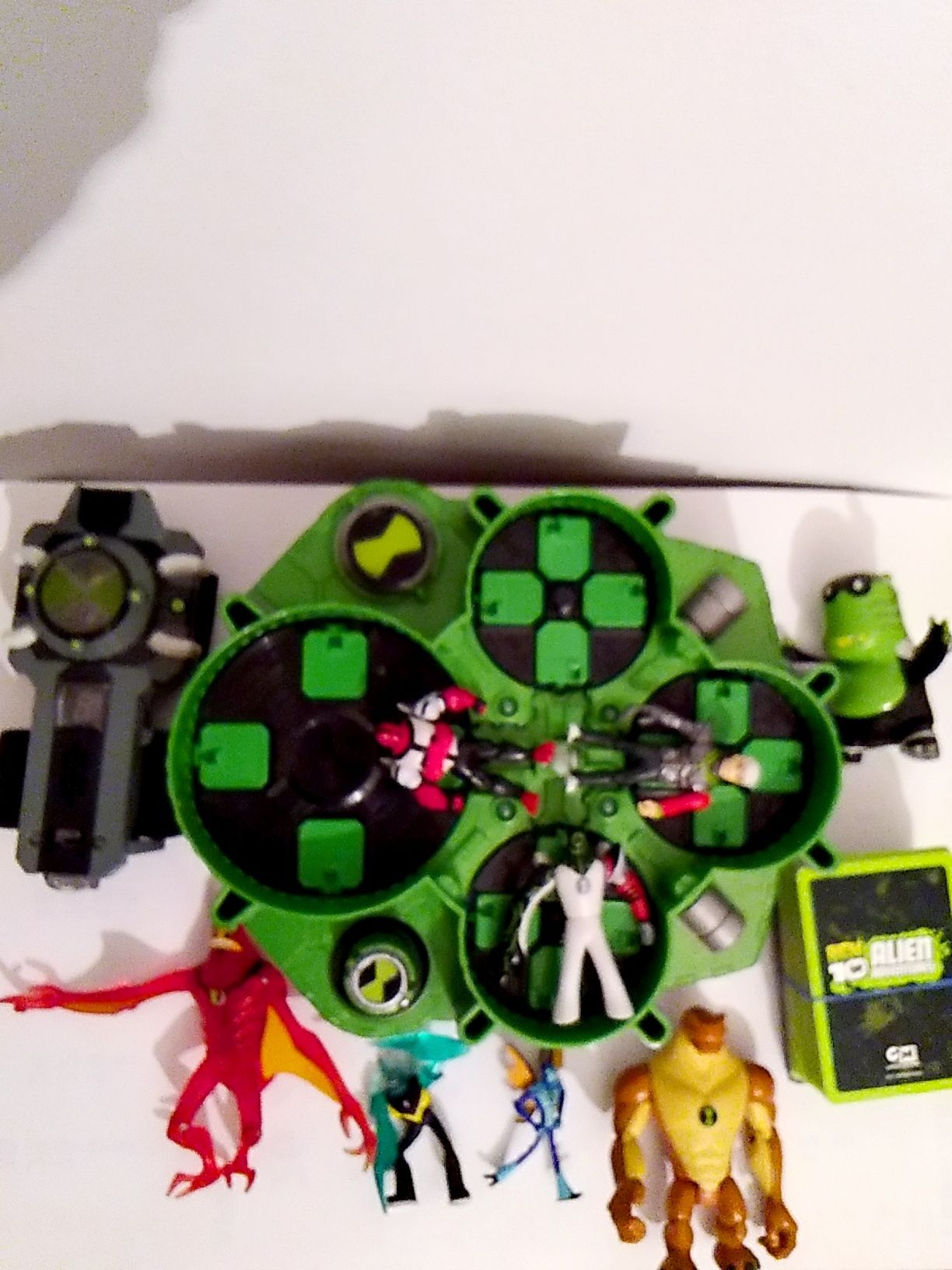 Figurine Ben 10 ten , battlestation de asamblare