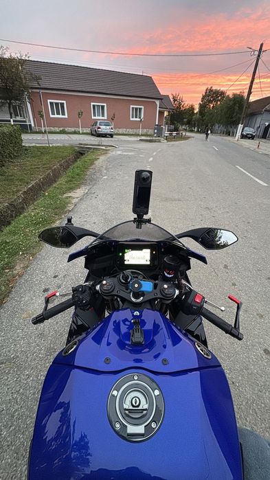 Motocicletă Yamaha R9