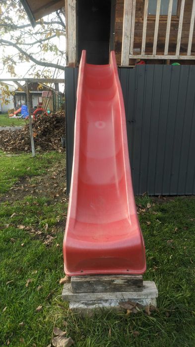 Улей за пързалка