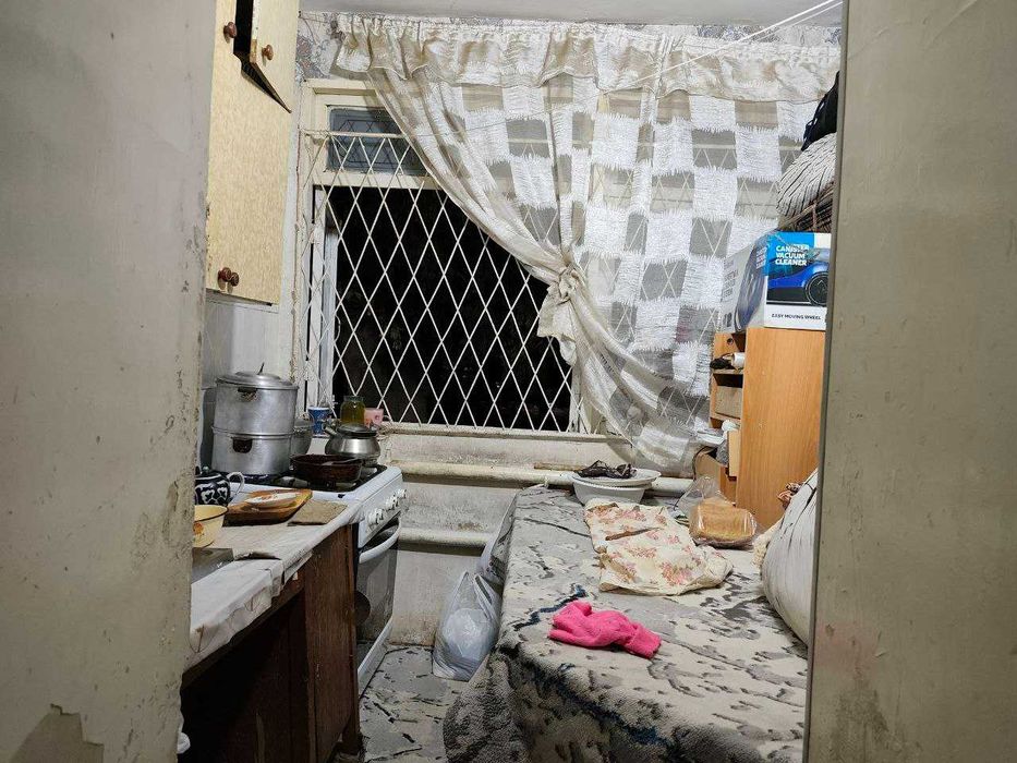 Продам 1/1/4. 1-комнатная в Мирзо-Улугбекском районе.Сайрам.БИЙ