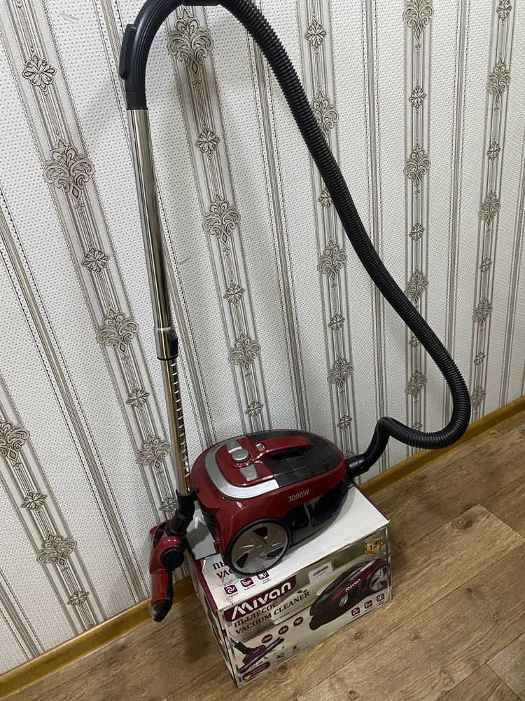 Пылесос буу почти новая