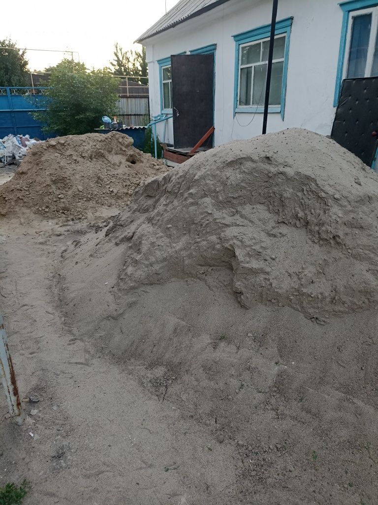 Продам по дешёвке песок и глину