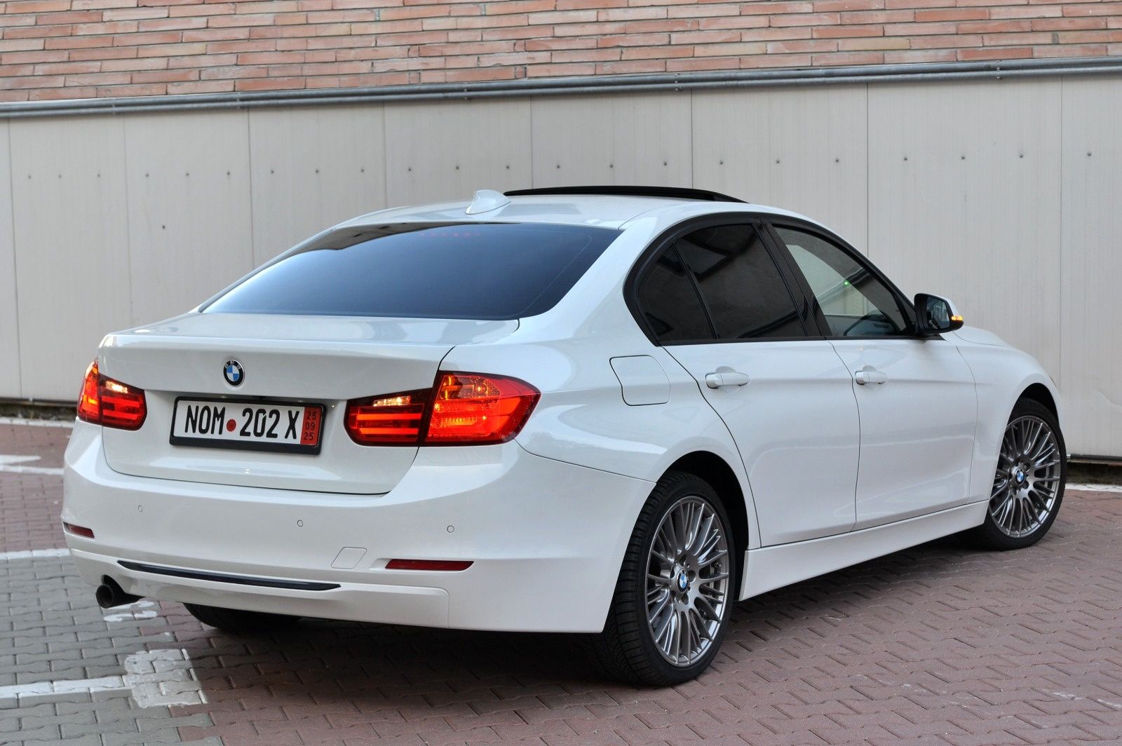 BMW 320d F30 Sport/Automat/Trapă/Harman Kardon/Head-up-Display/Padele