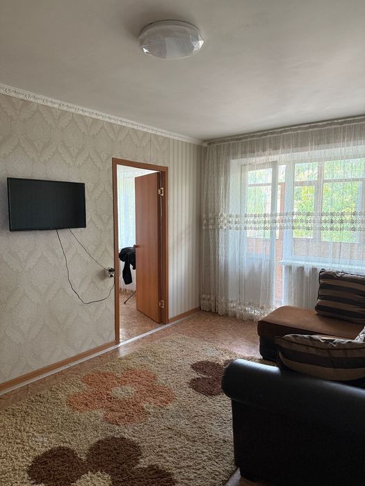 Сдаю 2-х комнатную квартиру 13 мкр