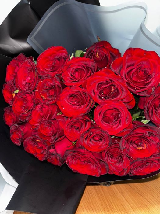 Красные розы!25шт!!Свежие,красивые