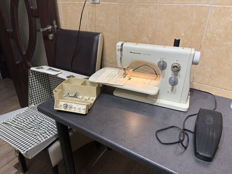 Masina de cusut Husqvarna