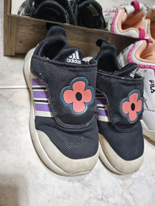 2 чифта маратонки 27номер