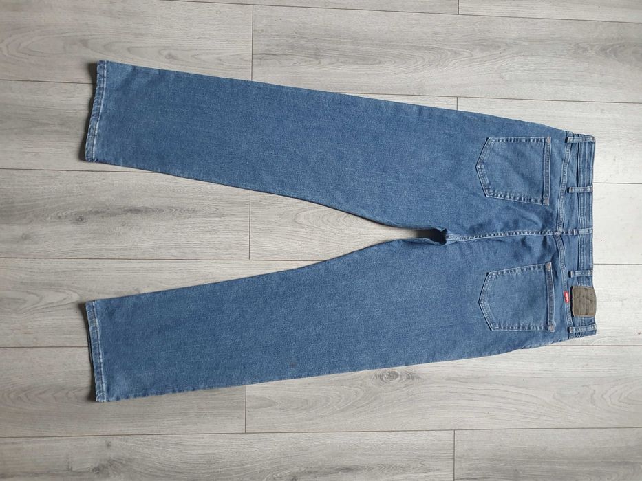 Blugi WRANGLER - Marime W36 L32 (Talie 102 cm)