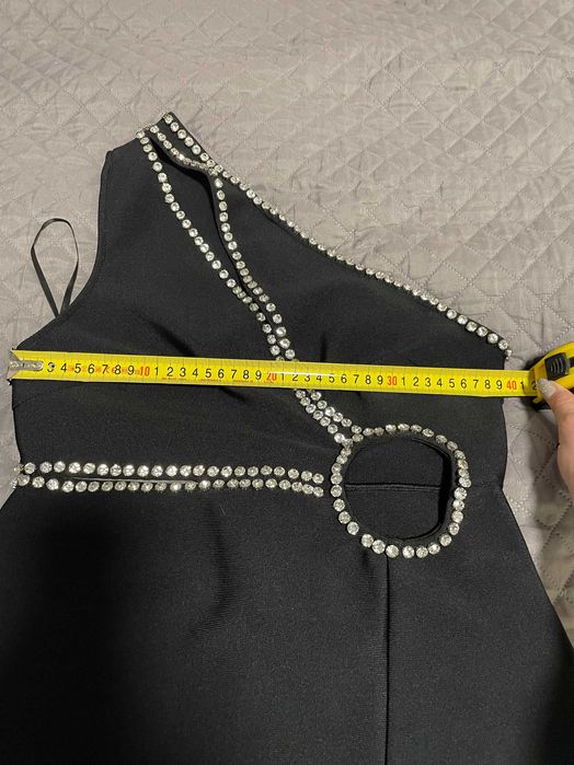 rochie neagra bandage cu pietre