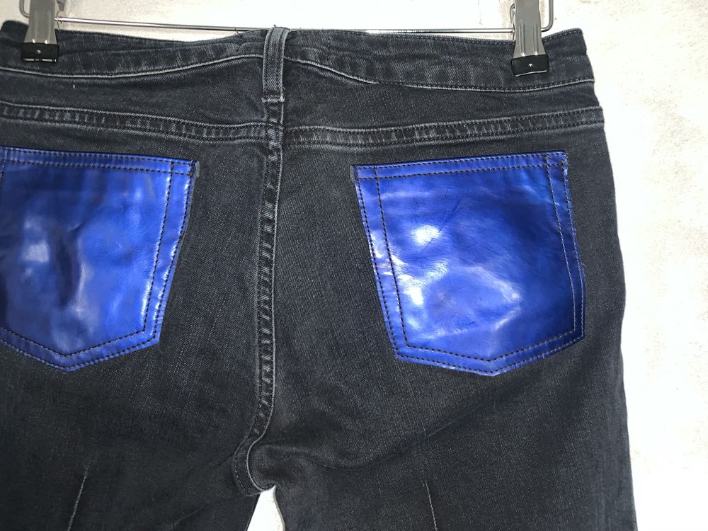 Blugi Acne cu buzunare albastru electric