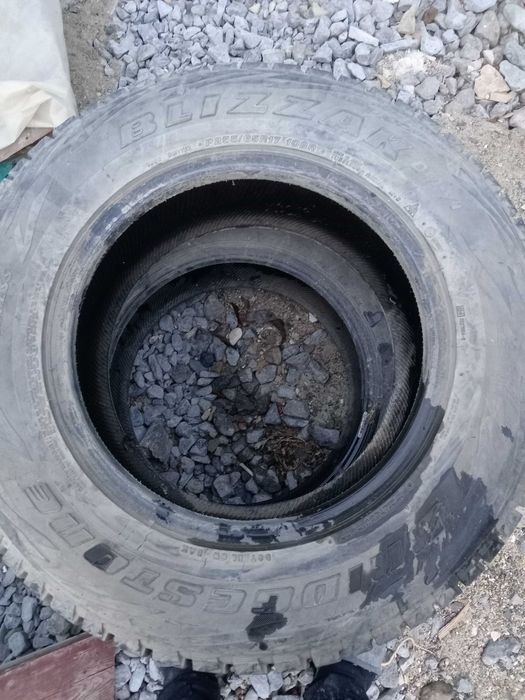 Продам покрышки R17