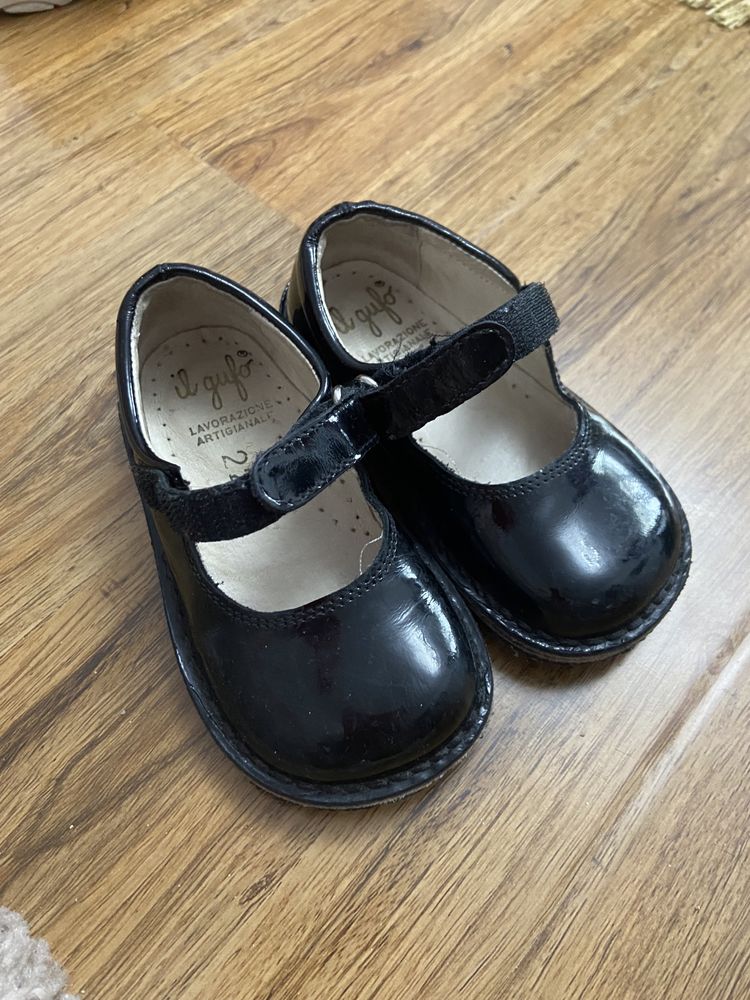Детская обувь сандали