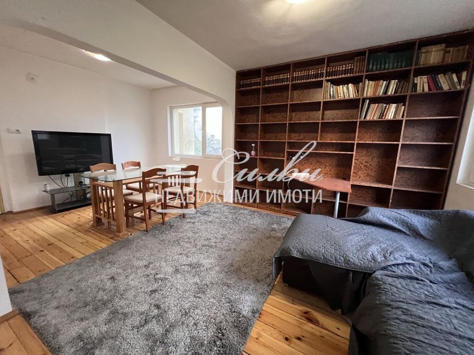 Етаж от ТУХЛЕНА къща на плоча - кв. ТОП Център!