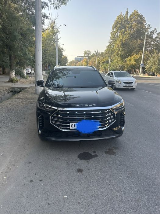 Jetour x70plus qora 2023 yil  sotiladi