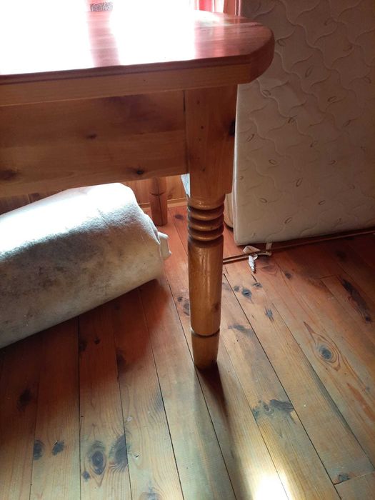 Masa din lemn masiv, picioare sculptate stejar