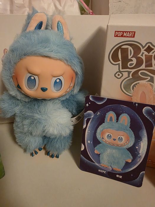 Big into energy - оригинални лабубу