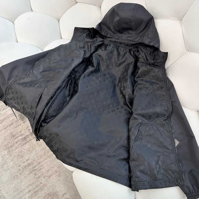 Geaca Louis Vuitton reversibila-diferite modele