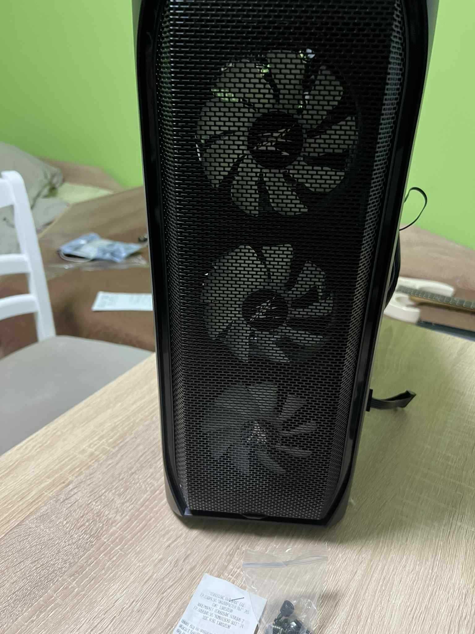 Кутия за компютър  ATX - N5 MF - 4 x 120mm Fixed RGB ЧИСТО НОВА