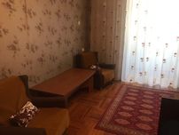 Юнусабад 8, 1/2/4. Кирпич. 48 кв.м.