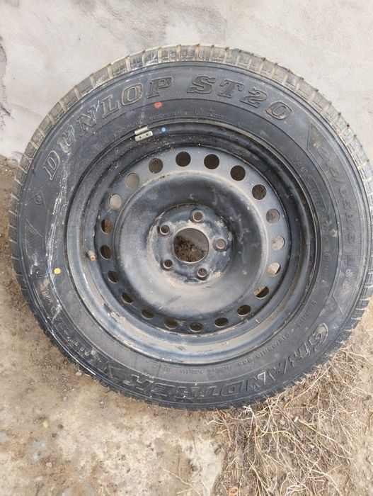 Продам на запаску 1 шт 215*65 р16