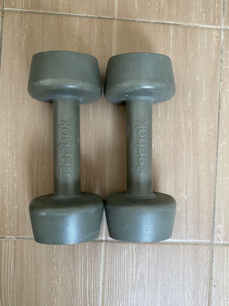 2 Gantere 3KG Reebok