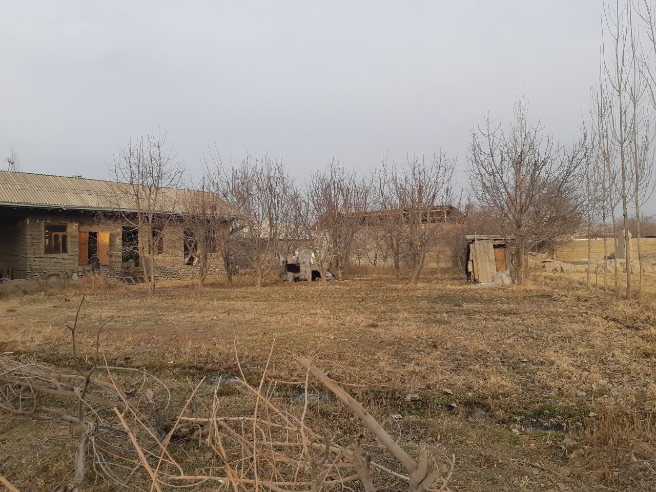 Уй сотилади 10 сотих