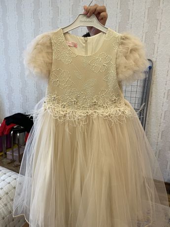 Продается шикарное детское платье