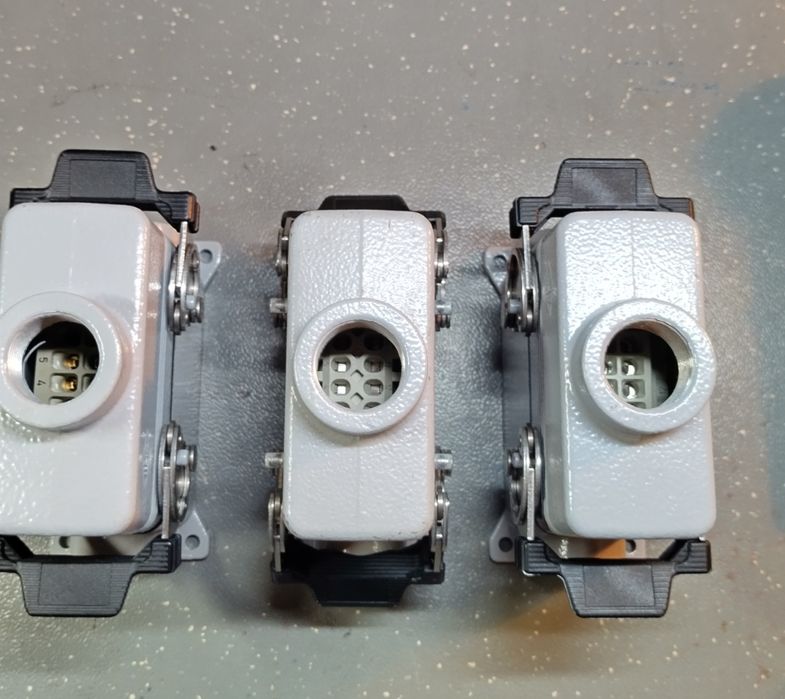 Conector industrial 16 pini