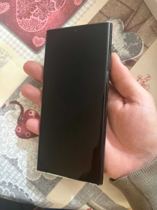 Samsung S22 Ultra, rama zgariata