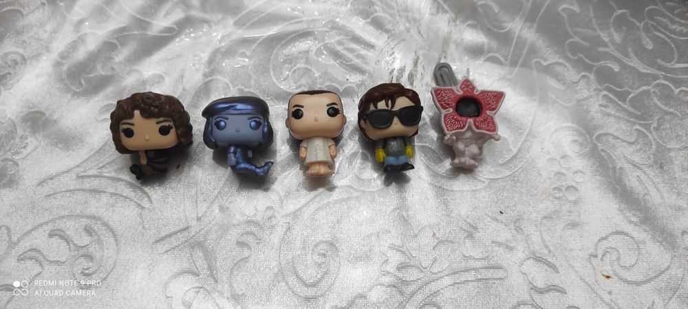 фигурки очень странные дела