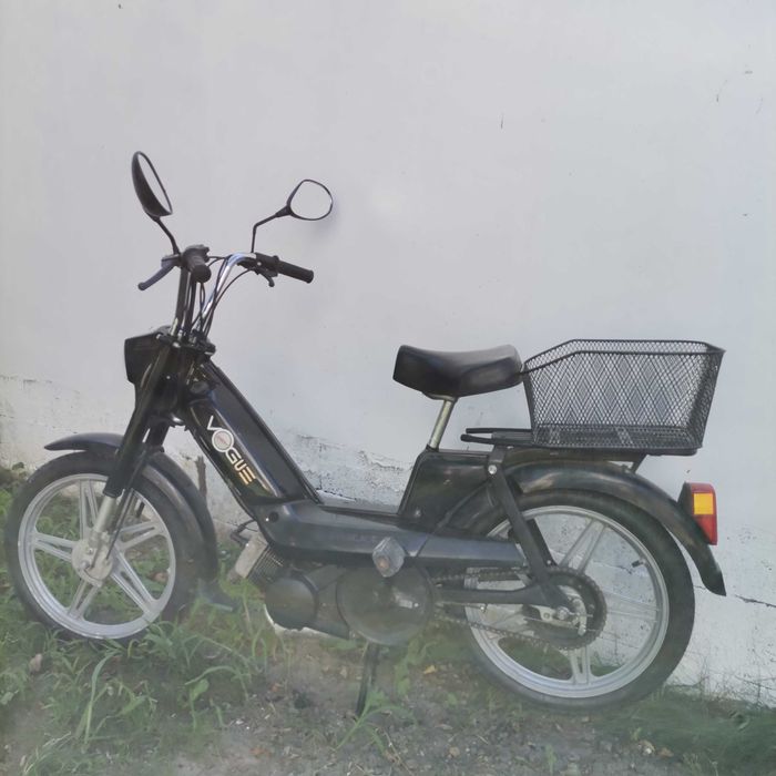 Vând moped peugeout vogue 103.