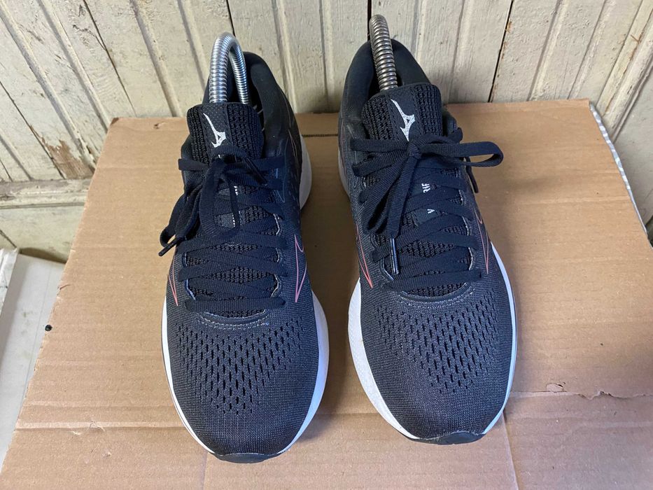 ''Mizuno Wave Rider 25''оригинални маратонки 38 номер
