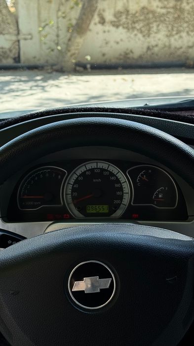 Nexia 2 Lux / 2015 Гибрид / 97000км