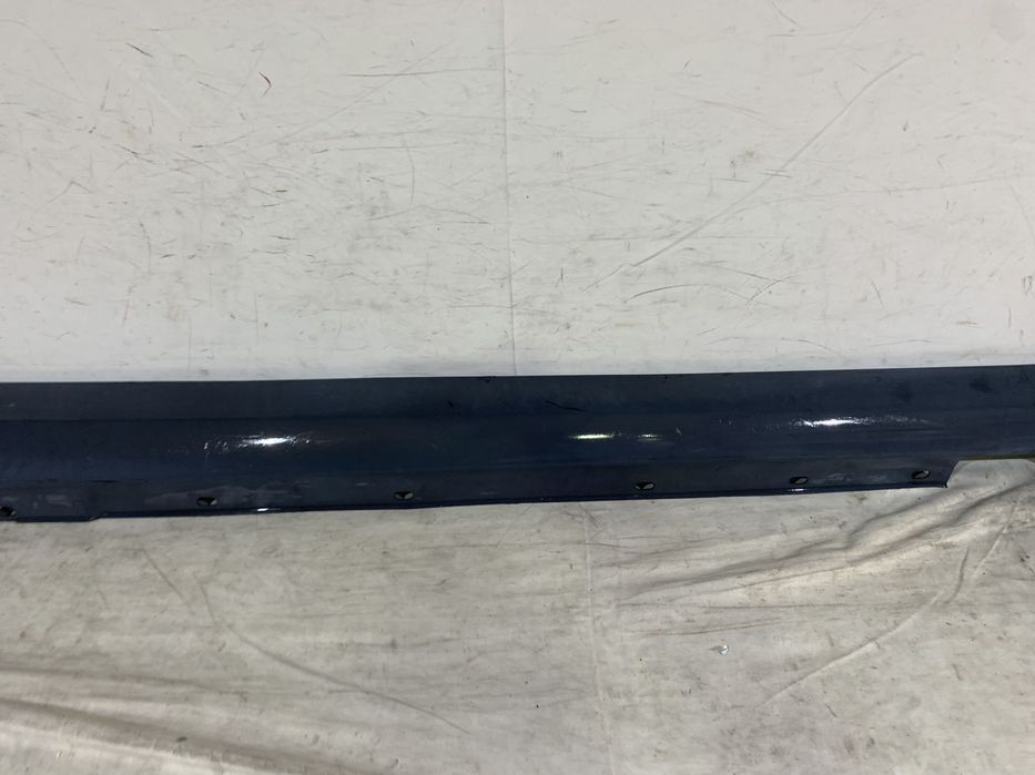 Prag dreapta Mercedes C-Class W204, 2007, 2008, 2009, 2010, 2011, 2012, 2013, cod origine OE A2046900440.