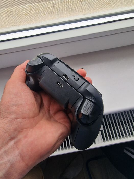 Controller Xbox Series X, Compatibil si cu Xbox One S si One X