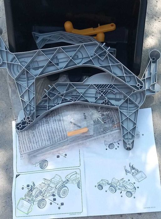 Accessorii (cupa buldozer) jucarii tractor cu remorca detasabila