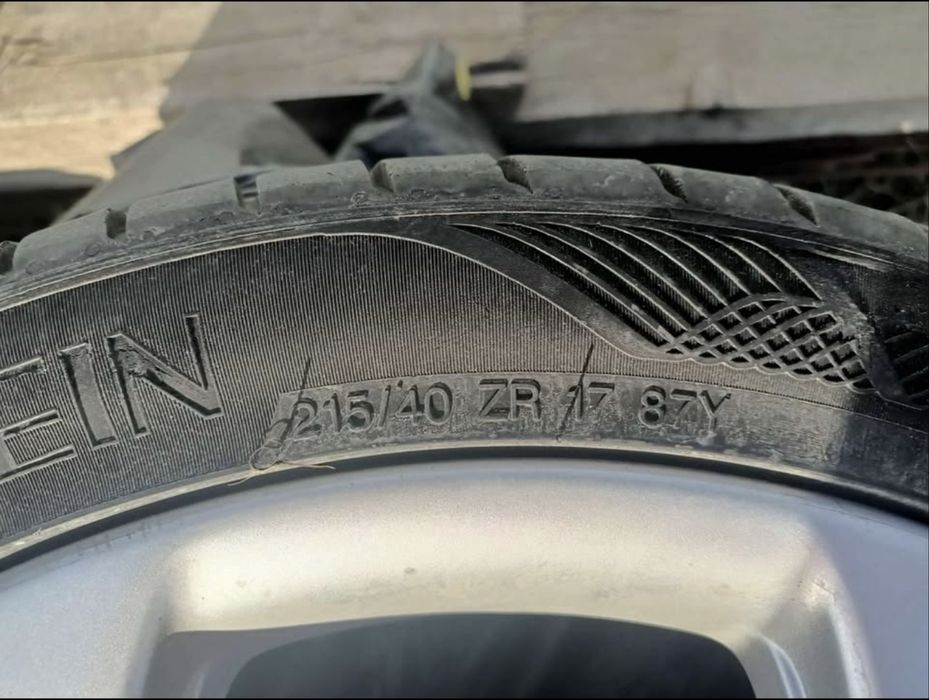 4 x Jante Volkswagen cu cauciucuri vara 215/40/r17