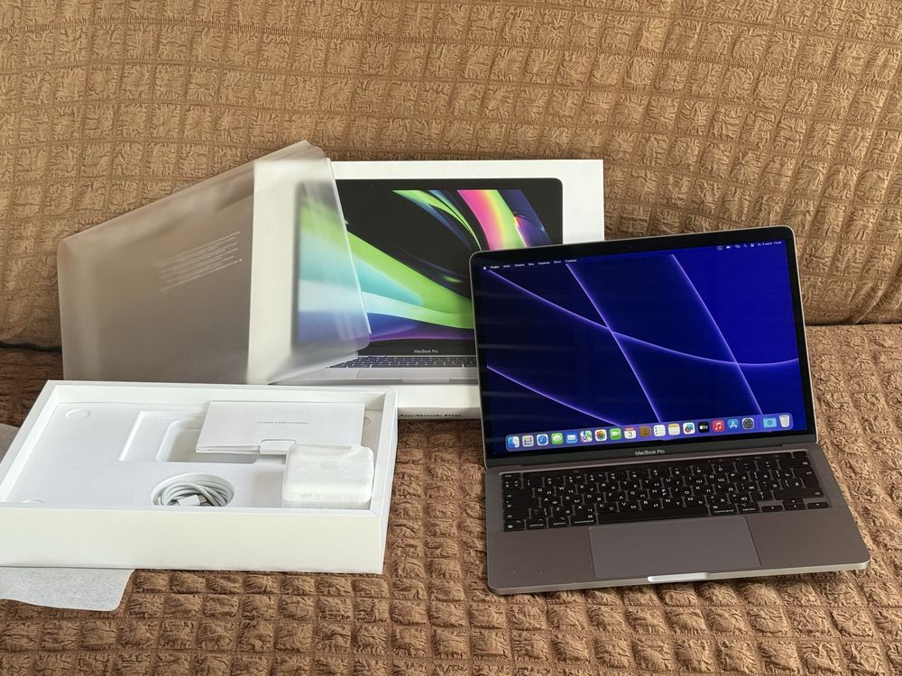 Цикл 18 /Apple MacBook Pro 13.3 M1 2022 ЕАС Серый 8GB/256GB емк 100%