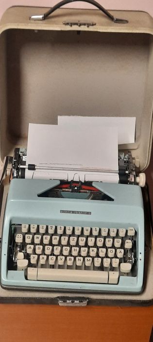 Mașină de scris Olympia Colortip s impecabilă