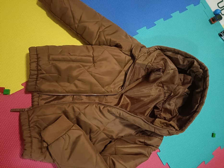 Яке  пролет/есен размер 134 за момче