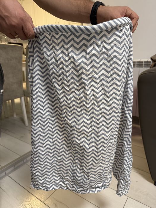 Блузи за кърмене и шал за кърмене HM