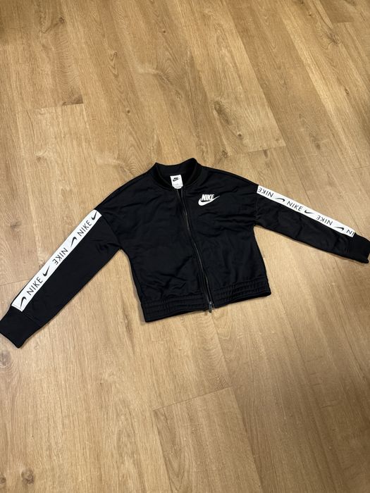 Спортен екип Nike 146-156 см.