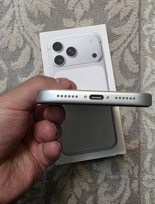 iPhone 17 pro max 13 sikl, silver sim 256gb