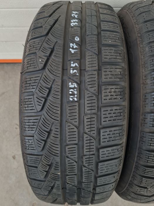 Зимни гуми 4 броя PIRELLI SottoZero 225 55 R17 дот 3321