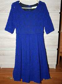 Синя рокля на марката Lucy с дантелени мотиви, размер L