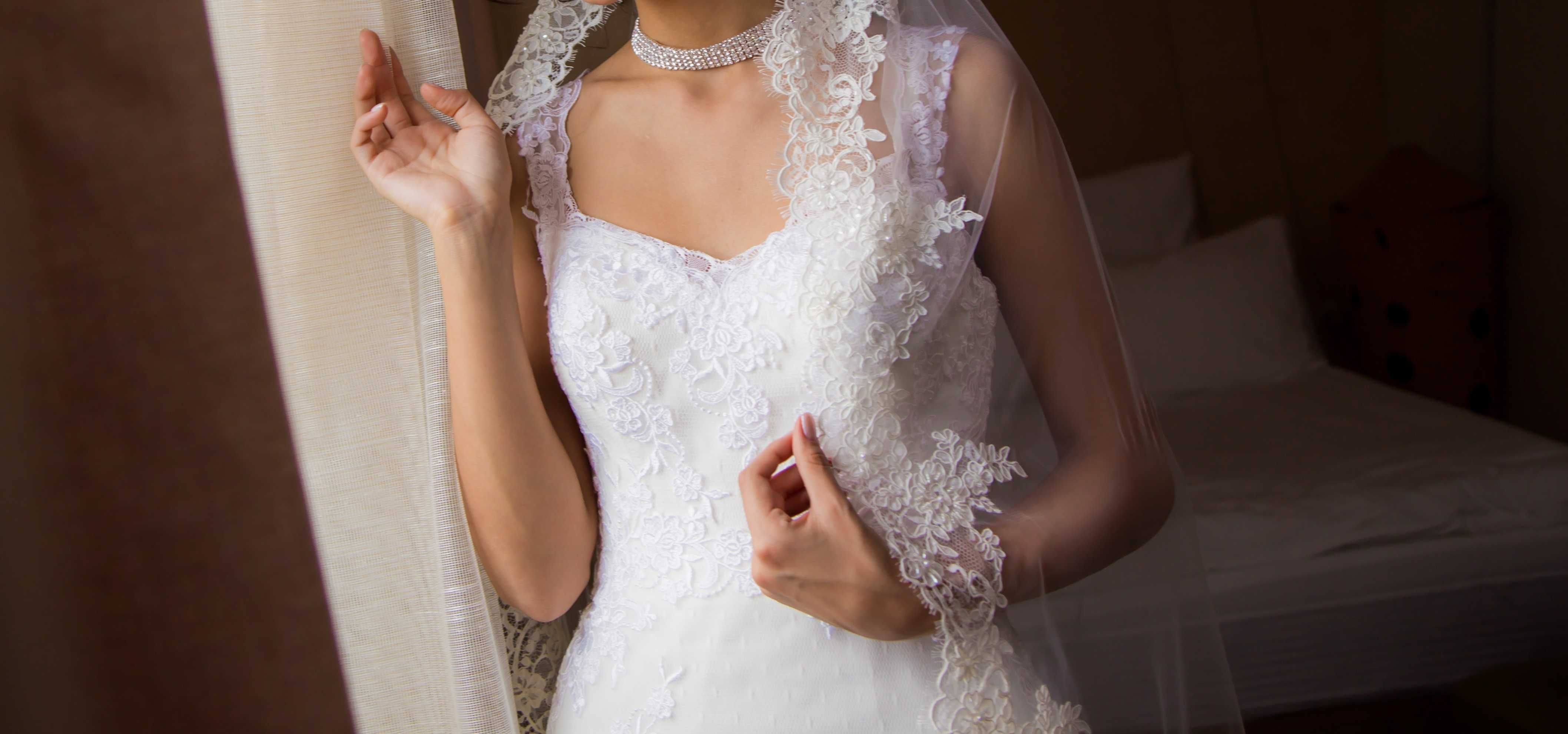 ПРОДАМ Свадебное платье за 15000 с фатой
