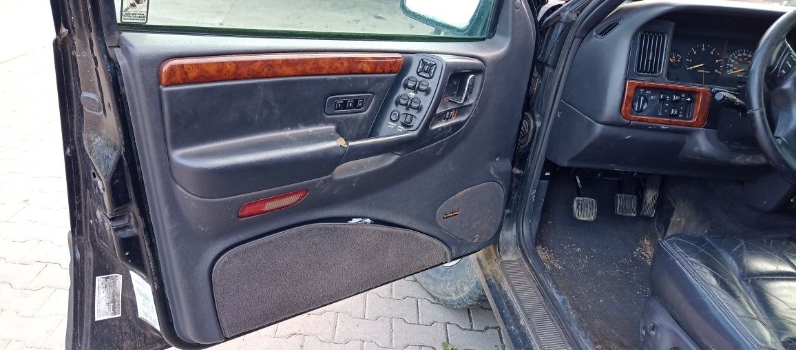 URGENT!!!Vand Jeep Grand Cherokee ZJ 2.5 diesel