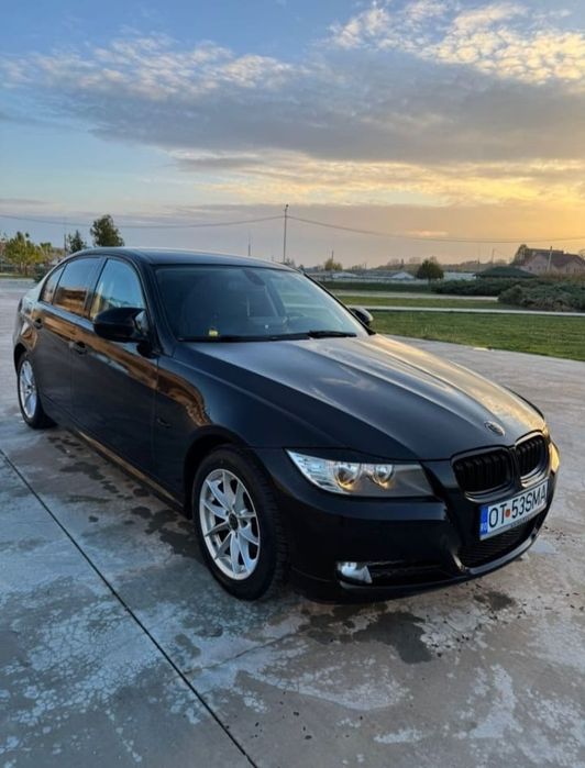 Vând BMW e90 facelift