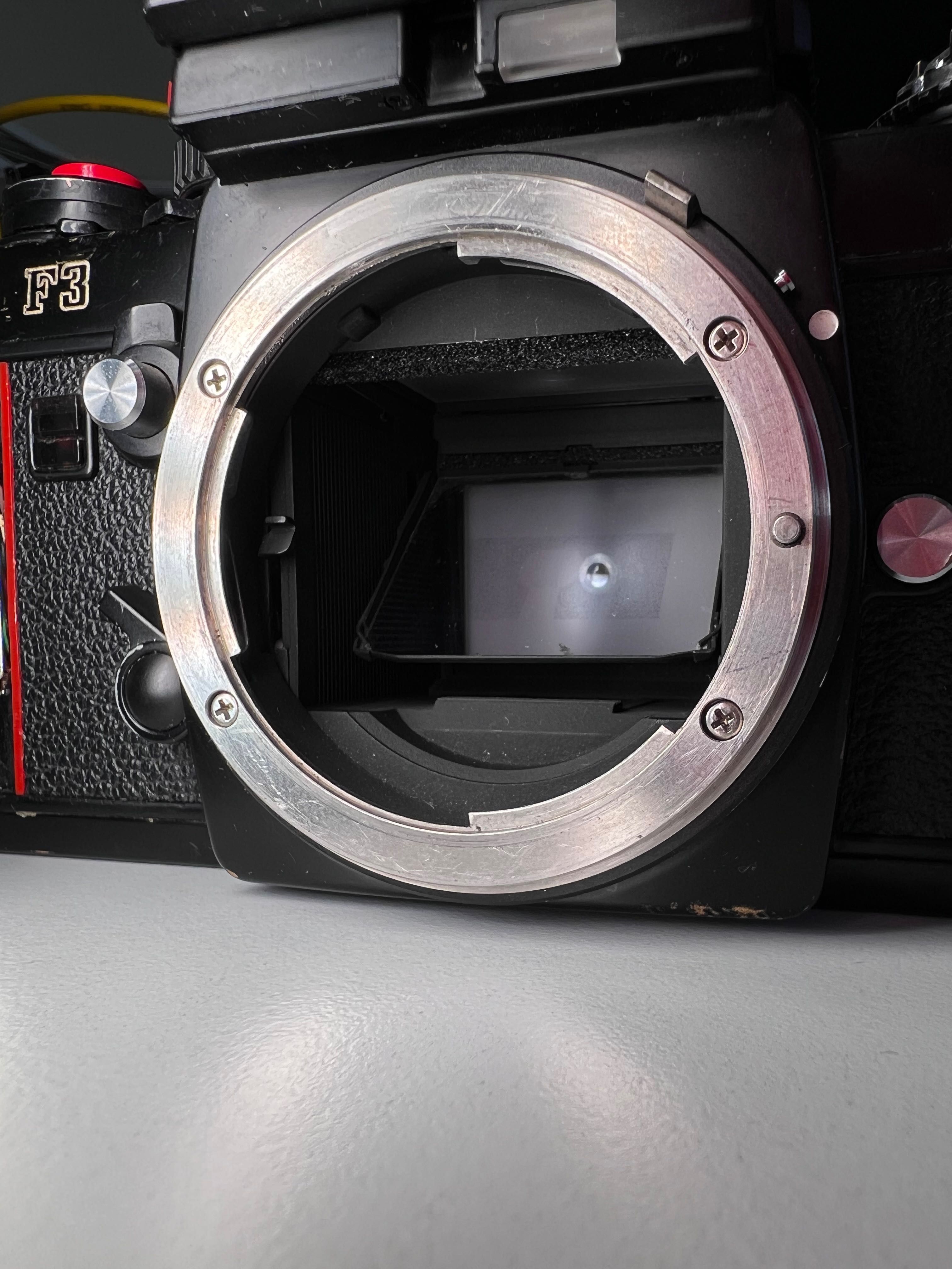 SLR Nikon F3 testat